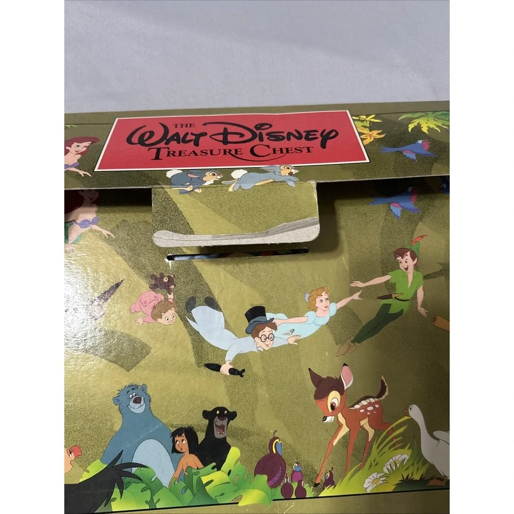 VTG The Walt Disney Treasure Chest 1991  4 Oversized Books in Folder!